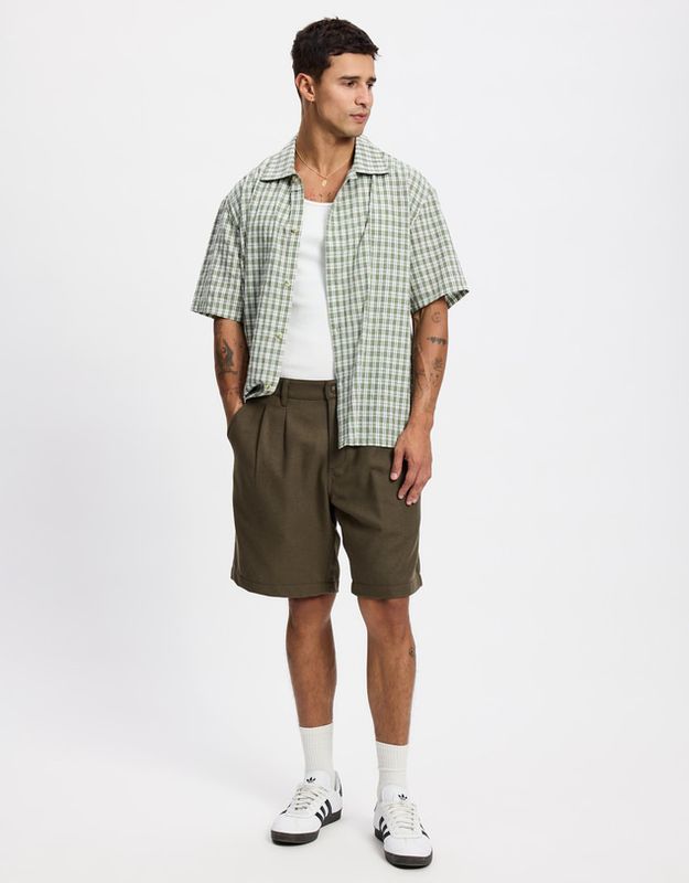 PES DOUBLE PLEATED SHORT-CHOCOLATE