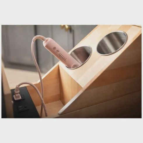 &quot;No Wiggle&quot; Powered Vanity Pullout for Full Height Base Cabinet, Size: 8-1/2&quot;