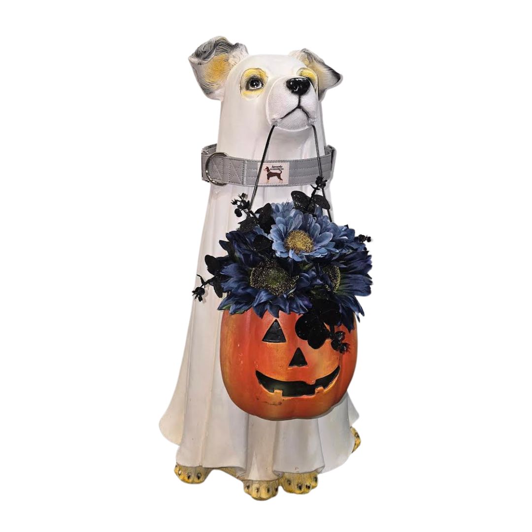 Ghost Statue with Flower Pumpkin