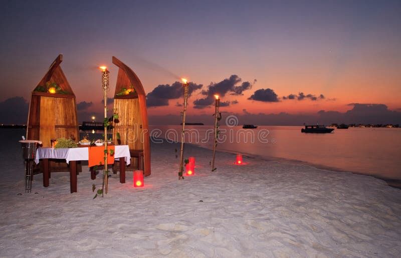 Cena privada frente al mar en las islas Phi Phi
