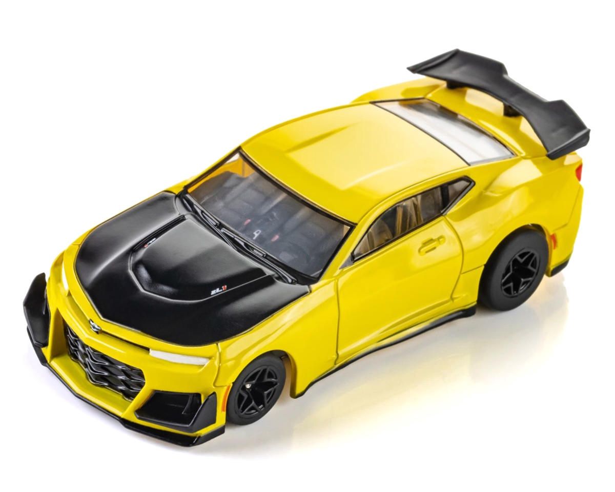 AFX 2021 Camaro 1LE Shock Yellow