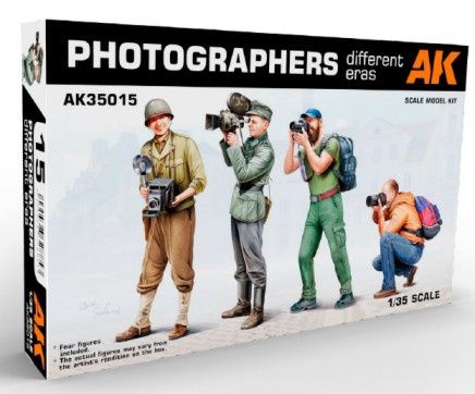 AK Interactive 1/35 Photographers (Different Eras)