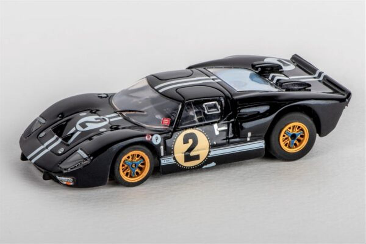 AFX Collector Series Ford GT40 Mk IIB Sebring #2 HO Slot Car