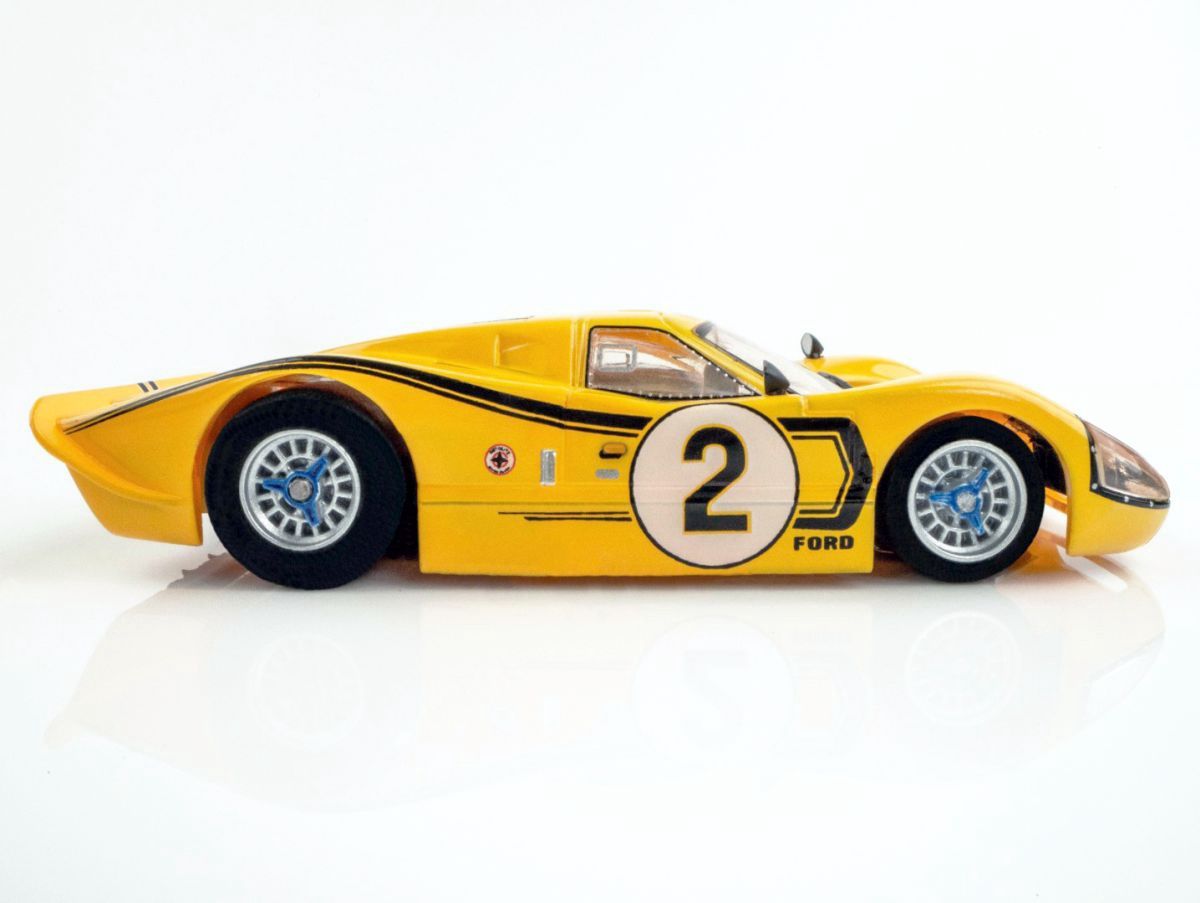 AFX Collector Series 1967 Ford GT40 Mk IV Le Mans #2 HO Slot Car