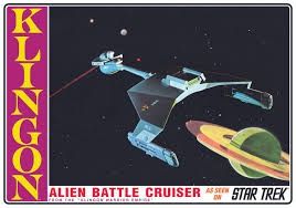 AMT By Round 2 1:650 STAR TREK CRUISER