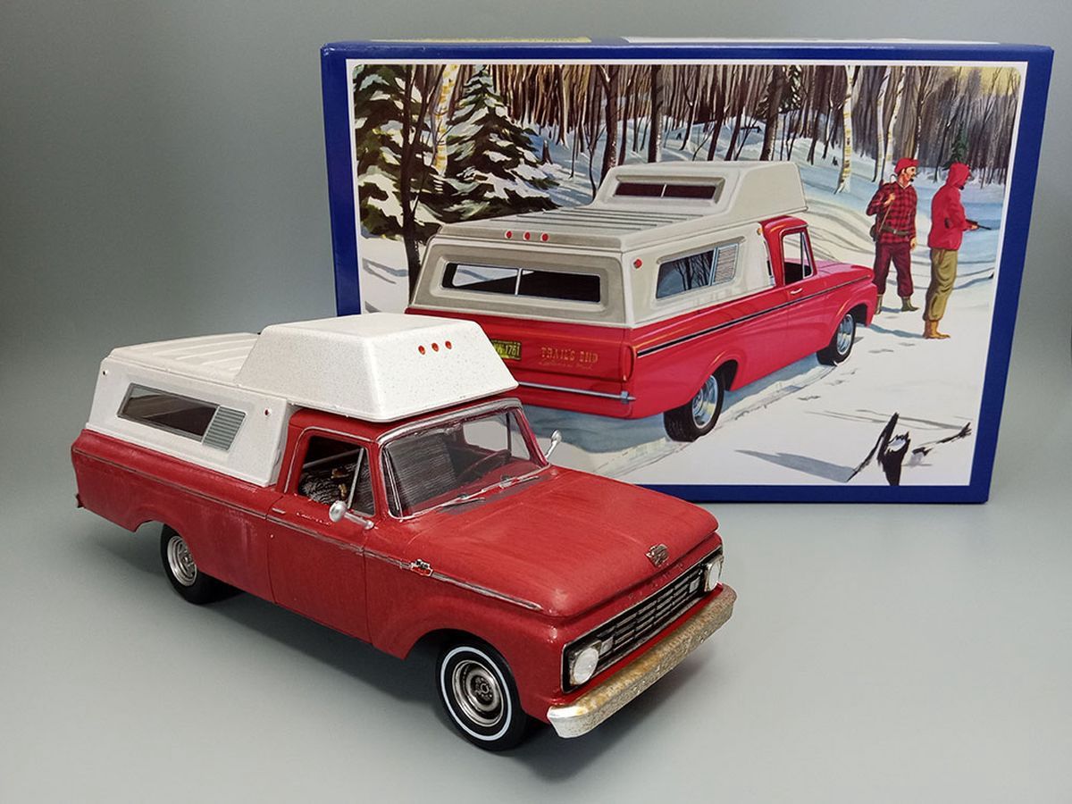 AMT 1/25 1963 Ford F-100 Camper Pickup Model Kit