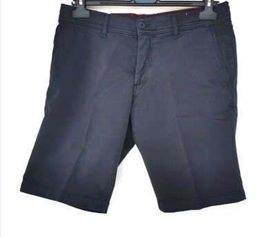 Solid color men&#39;s shorts