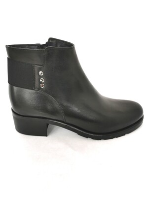 ​Low boots