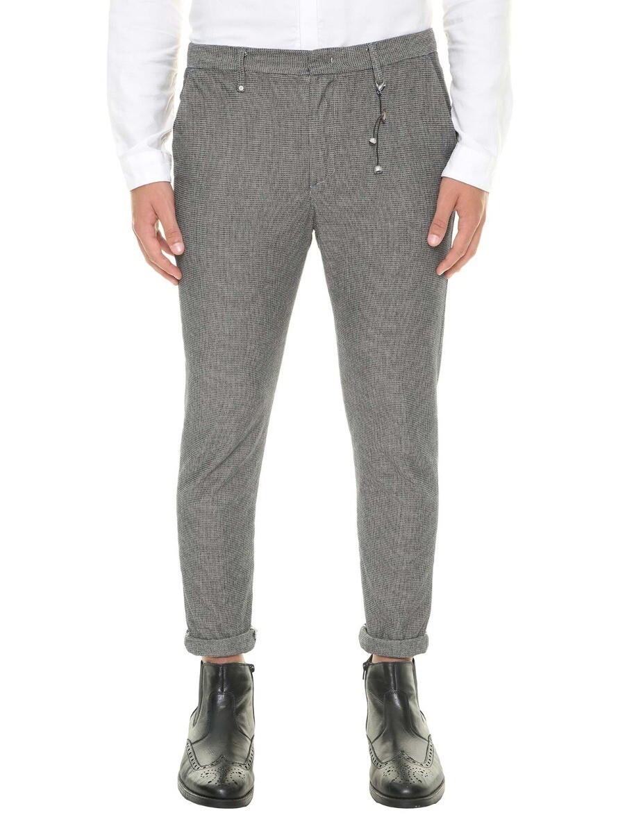 Micro-patterned chinos trousers