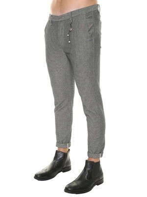 Micro-patterned chinos trousers