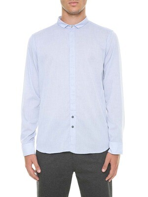 Shirt with small collar