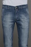 Jeans slim fit con tasche laterali