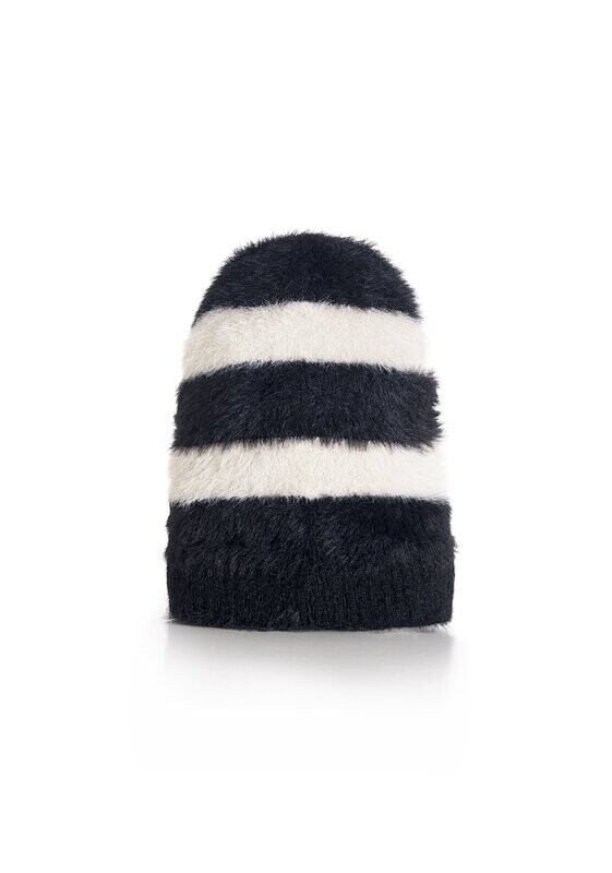 ​Regular beanie hat in two-tone striped