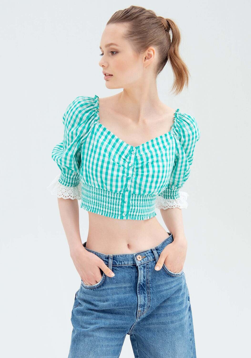 Top cropped in vichy