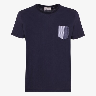 T-shirt with double patterned