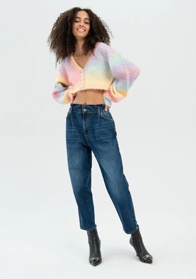 ​Medium wash carrot jeans