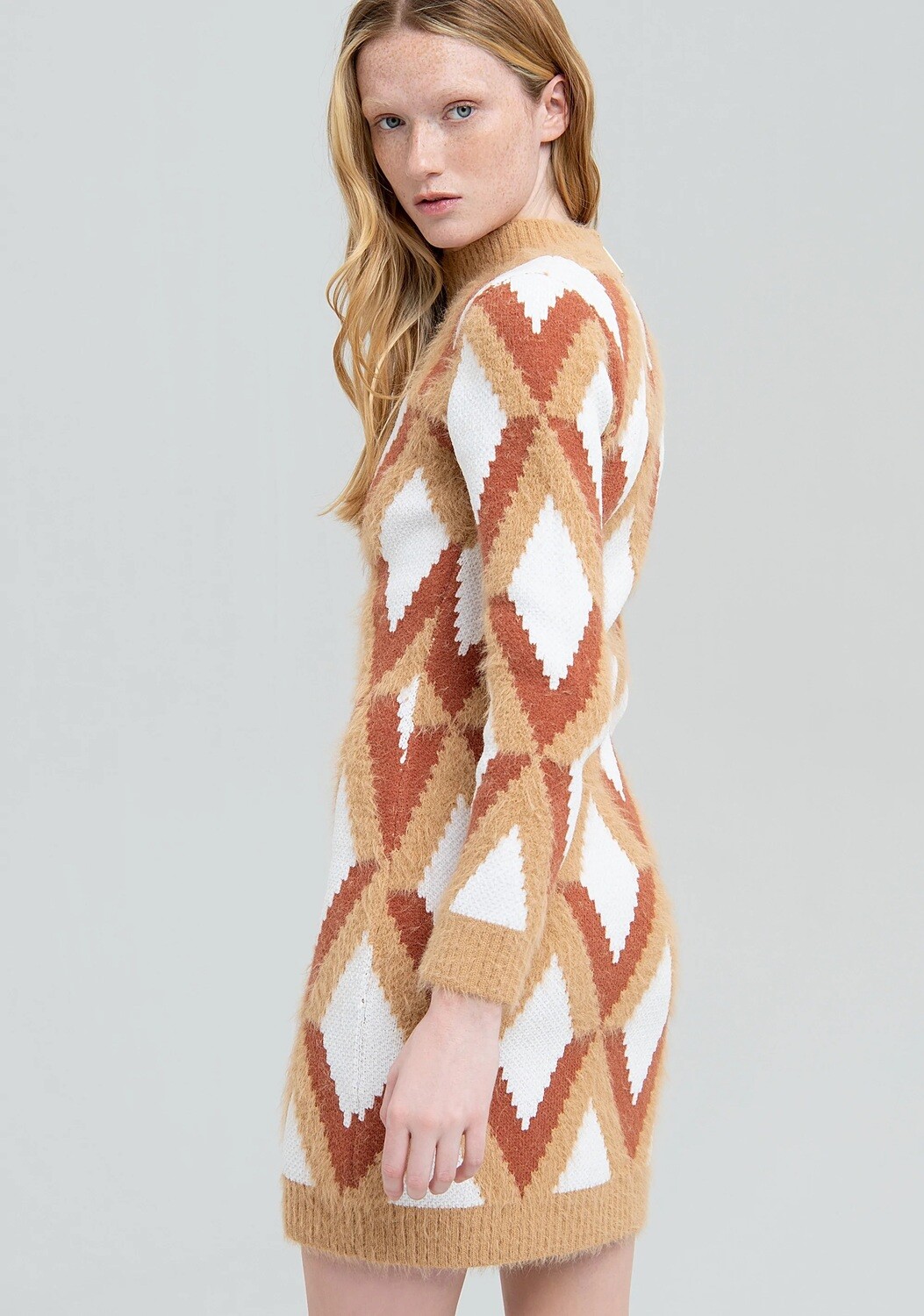 ​Slim dress in diamond knit