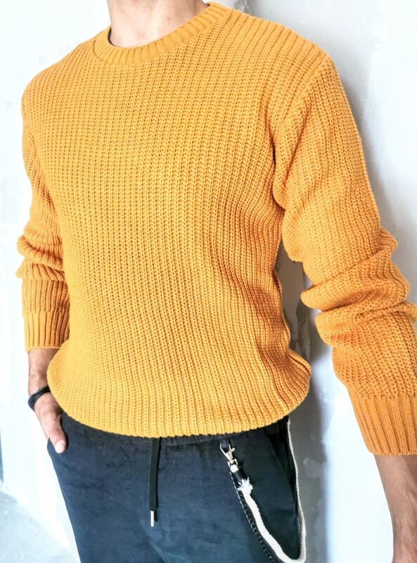 Regular ribbed sweater with crew neck