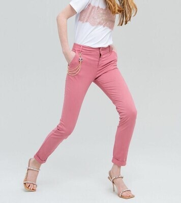​Regular chino pants in stretch gabardine