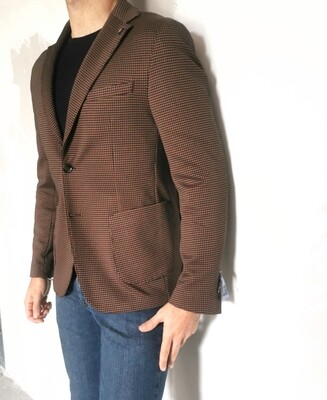 ​​Slim jacket in houndstooth pattern