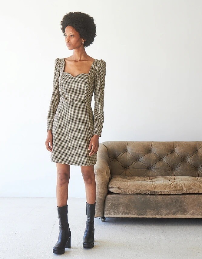 Checkered dress with sweetheart neckline
