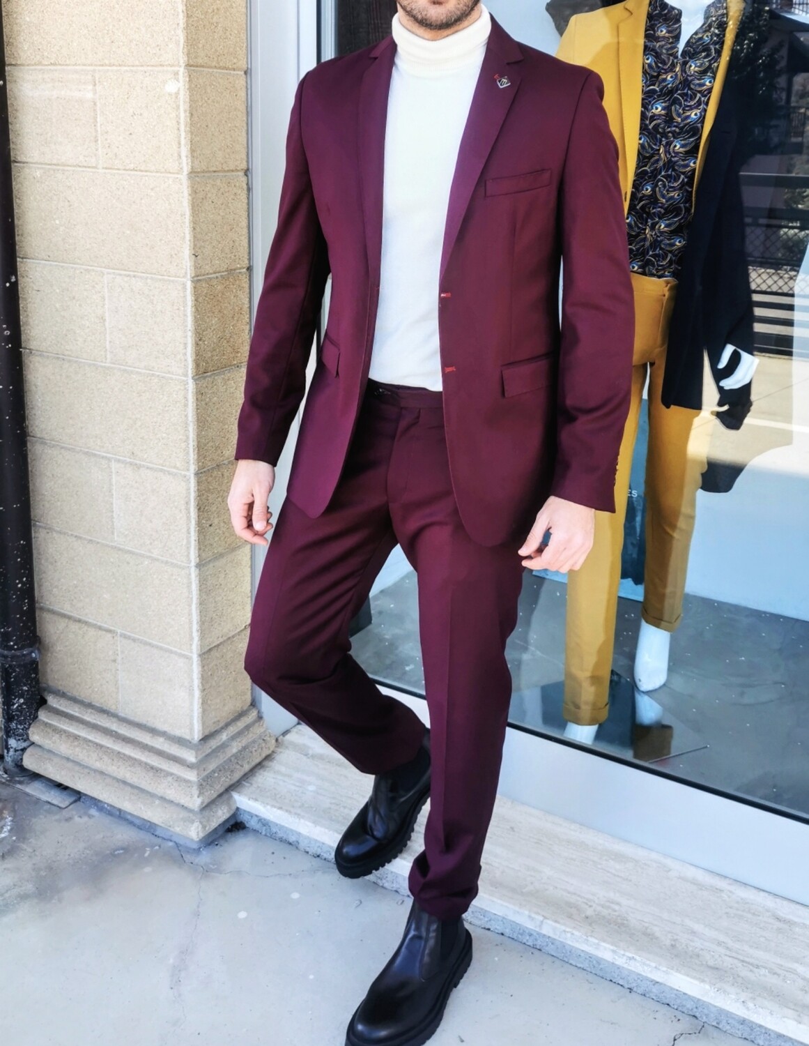 Slim fit men's suit with classic lapel