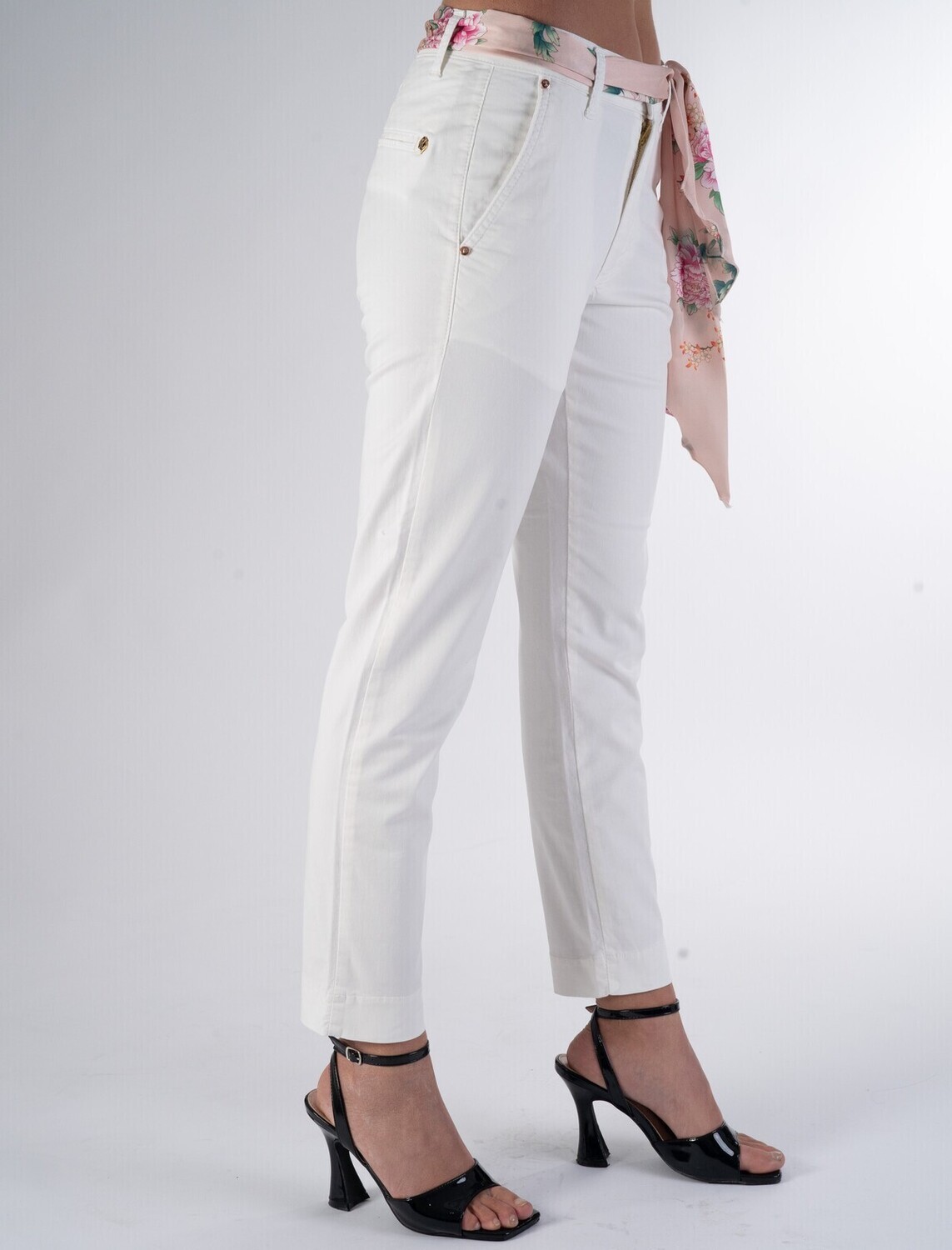 ​Slim chino pants