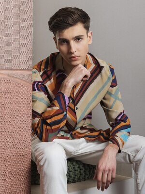 Optical patterned viscose shirt