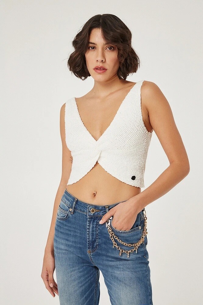 Crop top in maglia con nodo