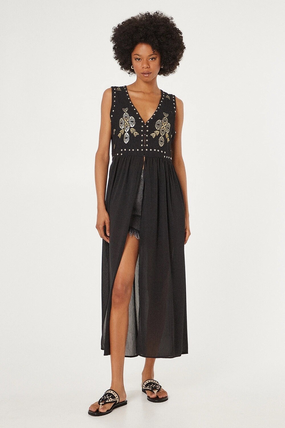 ​Long kimono with embroidery and studs