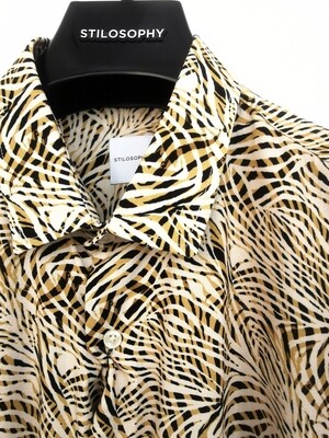 Slim shirt in fluid fabric