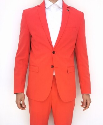 Slim fit suit with slim notch lapel