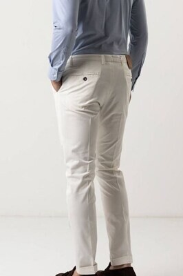 ​​Slim​ chino white pants