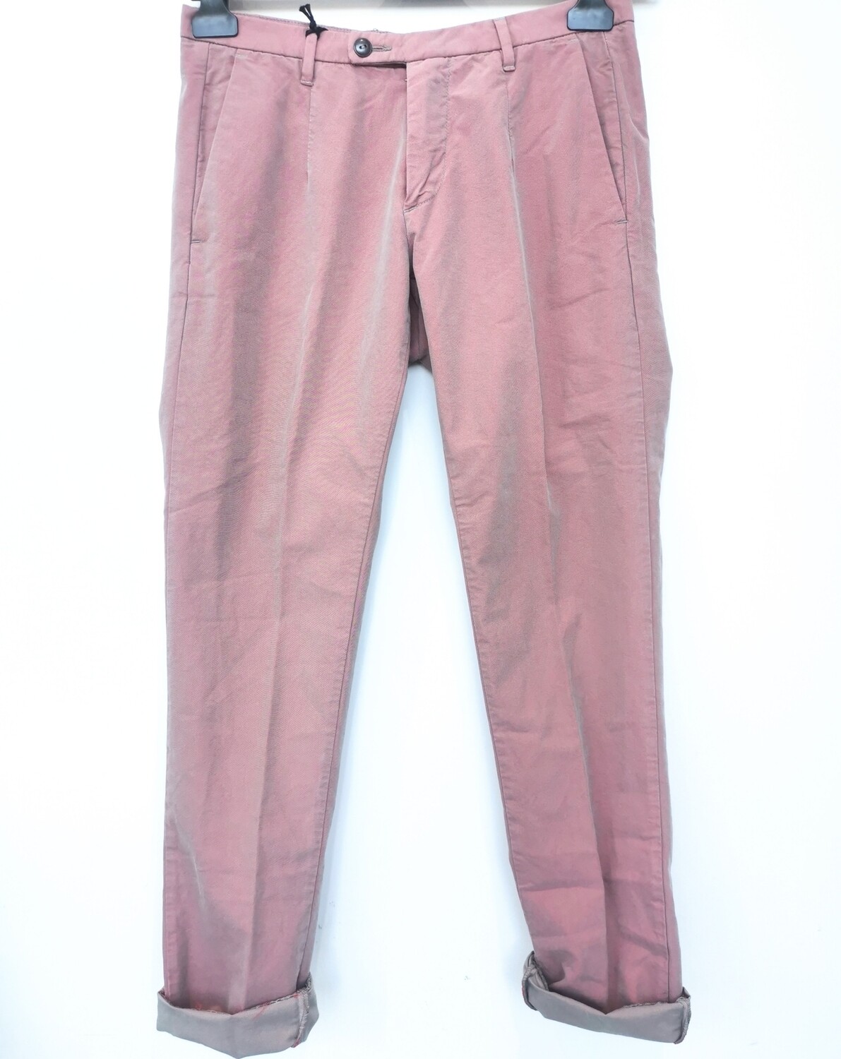 ​​Chino pants in iridescent fabric