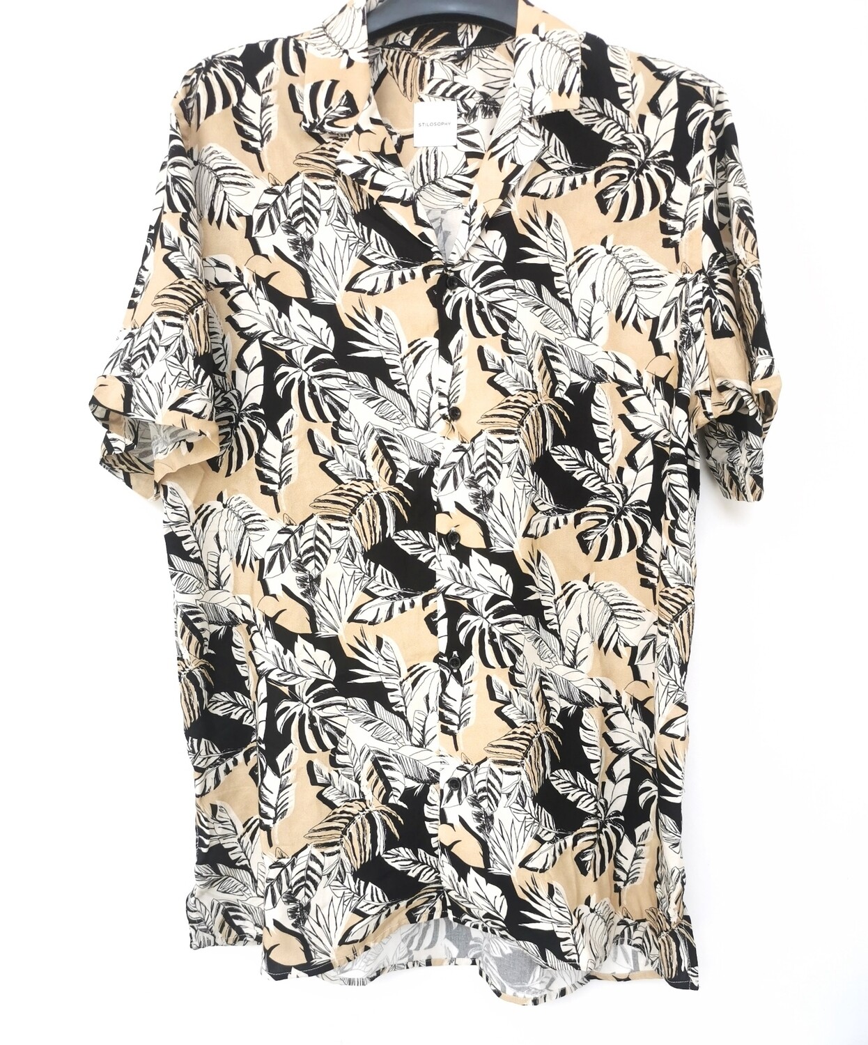 ​​Regular half-sleeved shirt