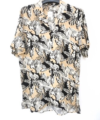 ​​Regular half-sleeved shirt