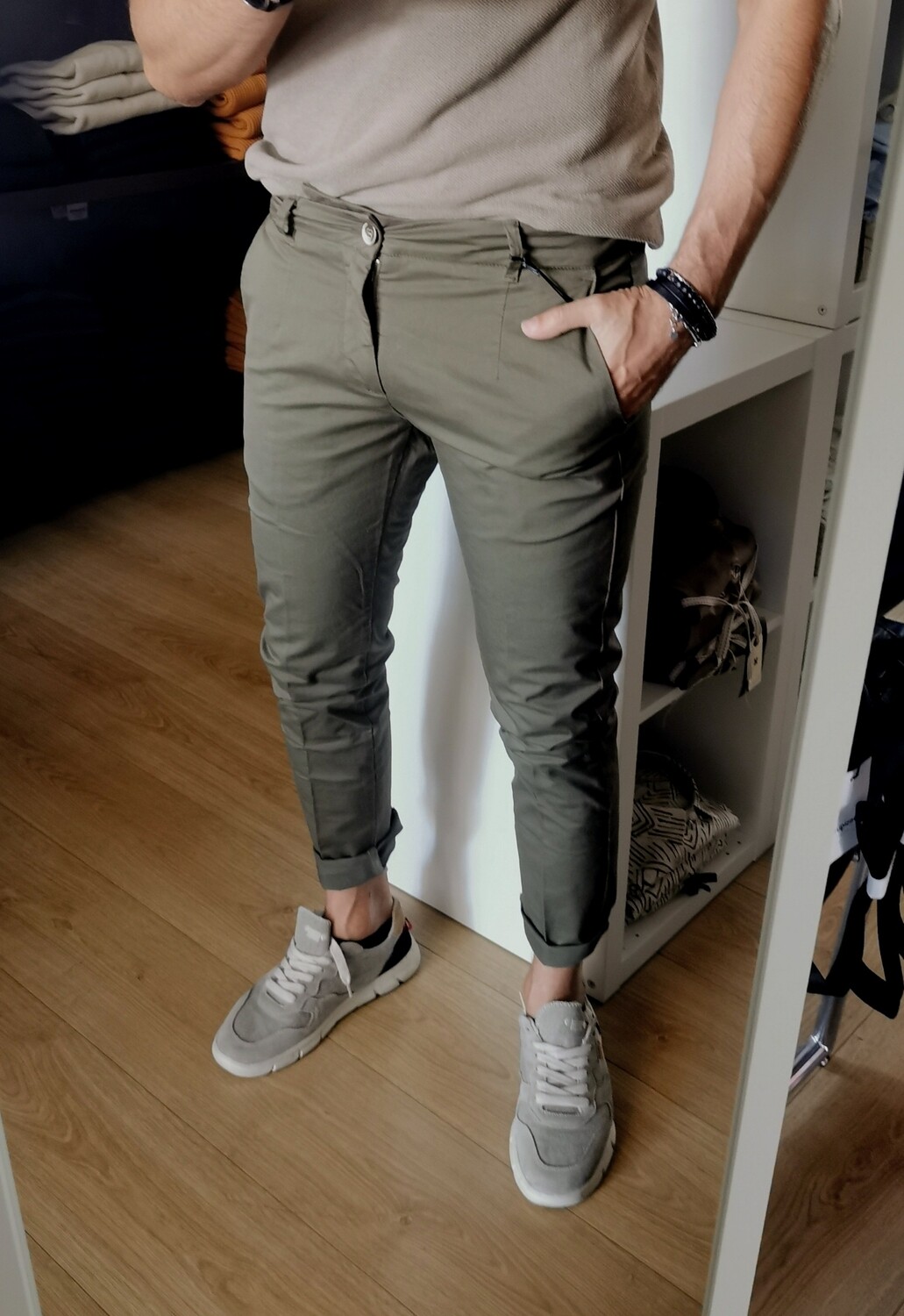 ​​Slim cropped chino pants