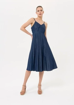 ​Chambray pleated dress