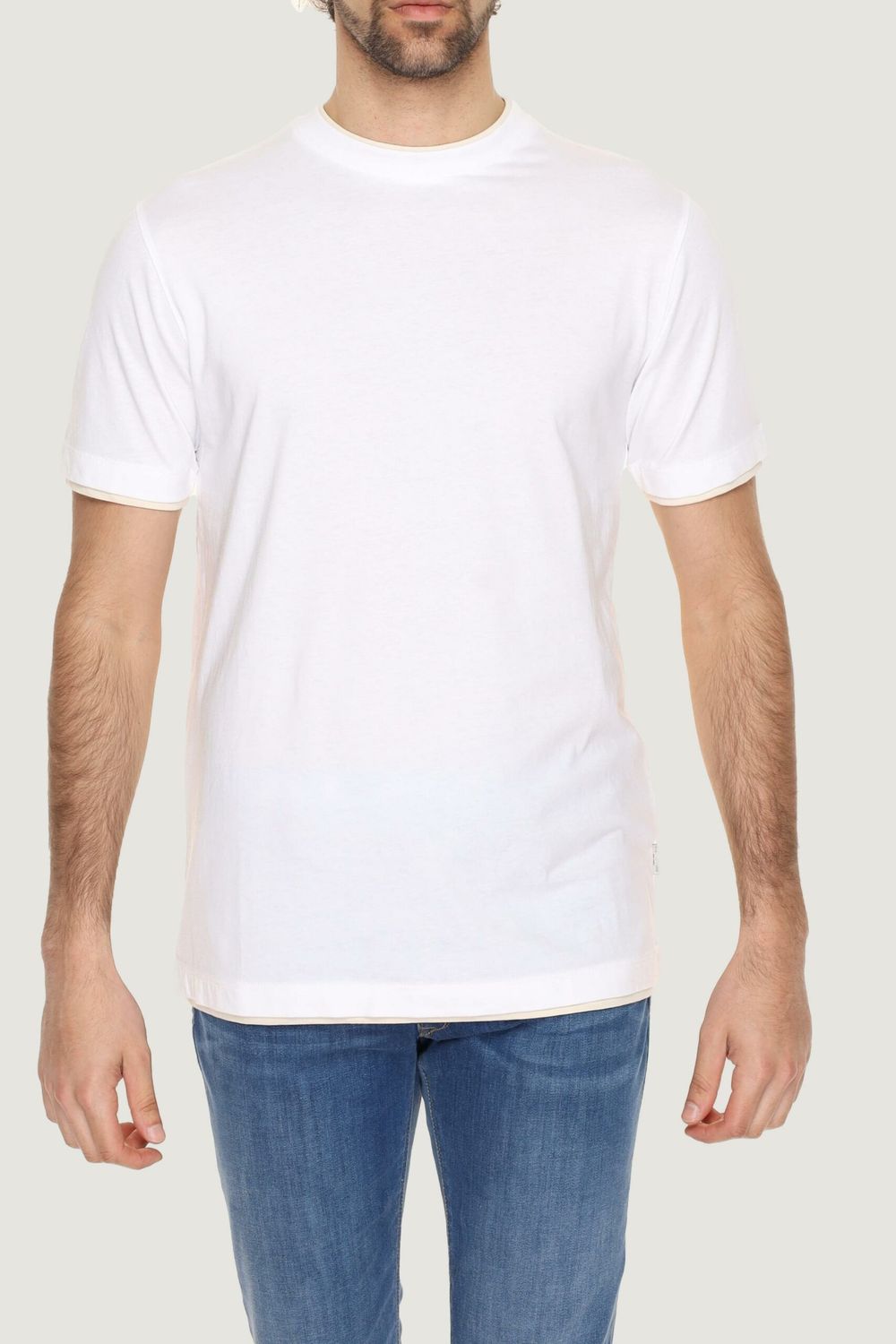 ​​Regular basic t-shirt