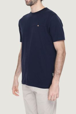 ​​Regular crew-neck t-shirt