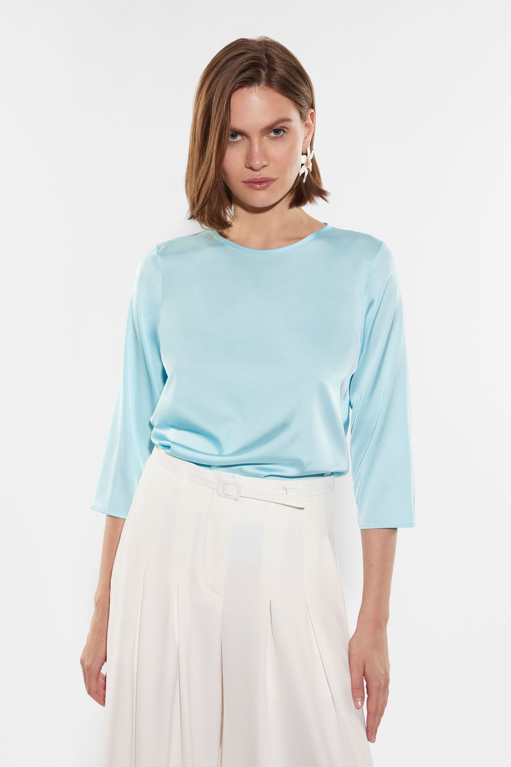 Blusa con scollo a barchetta