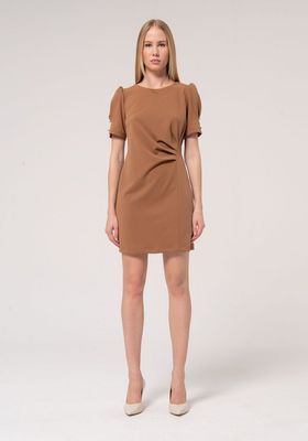 ​​Slim dress with short sleeves