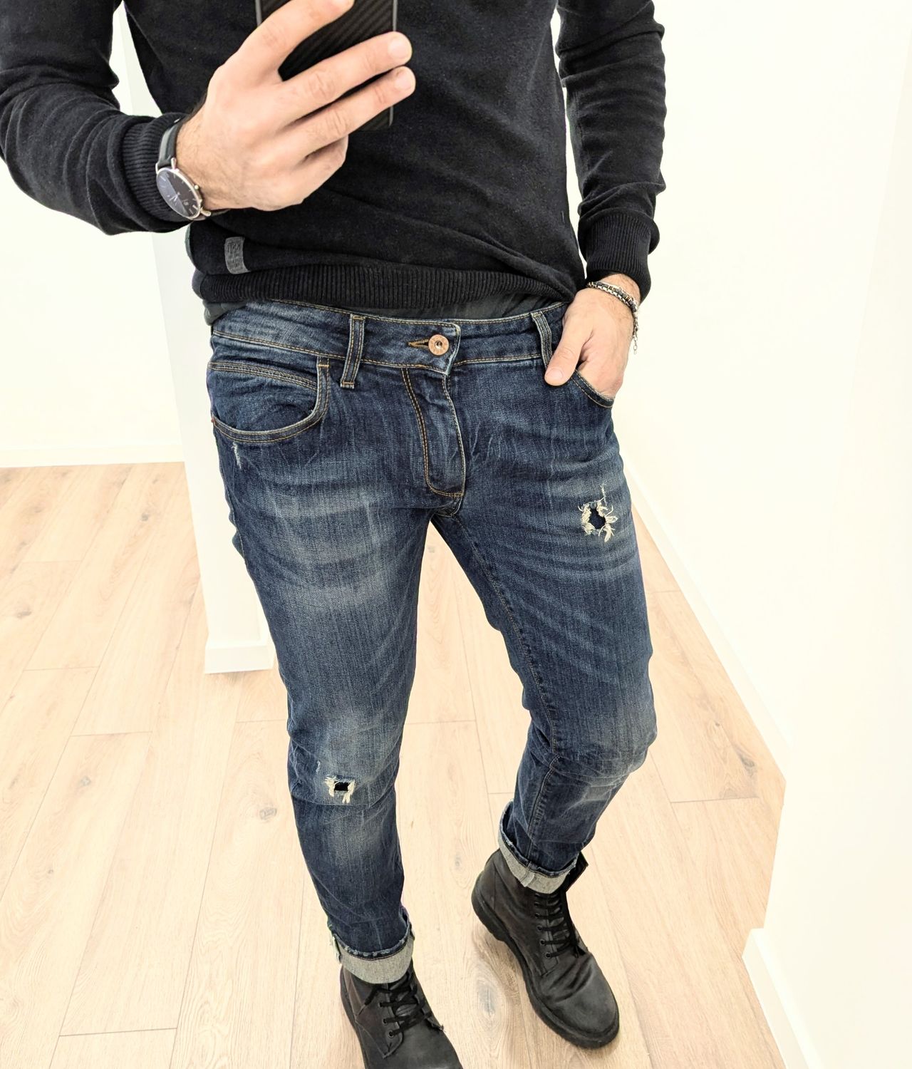 ​Slim jeans with rips