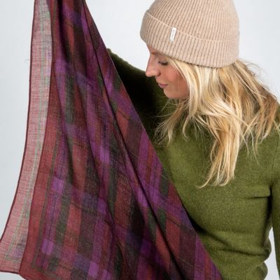 Extra fine wool scarf