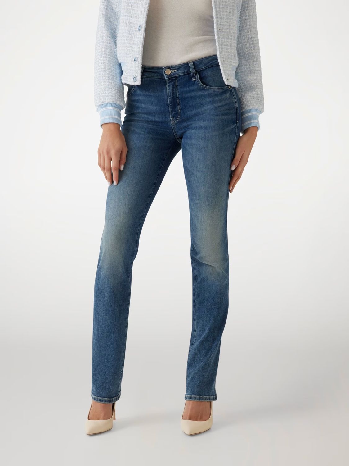 ​​Regular straight jeans