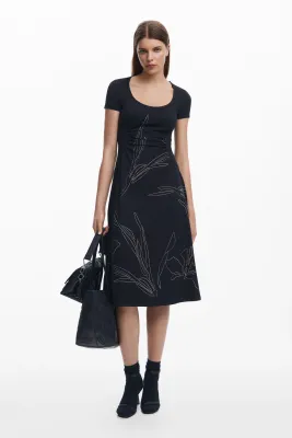 Midi dress with U-neck