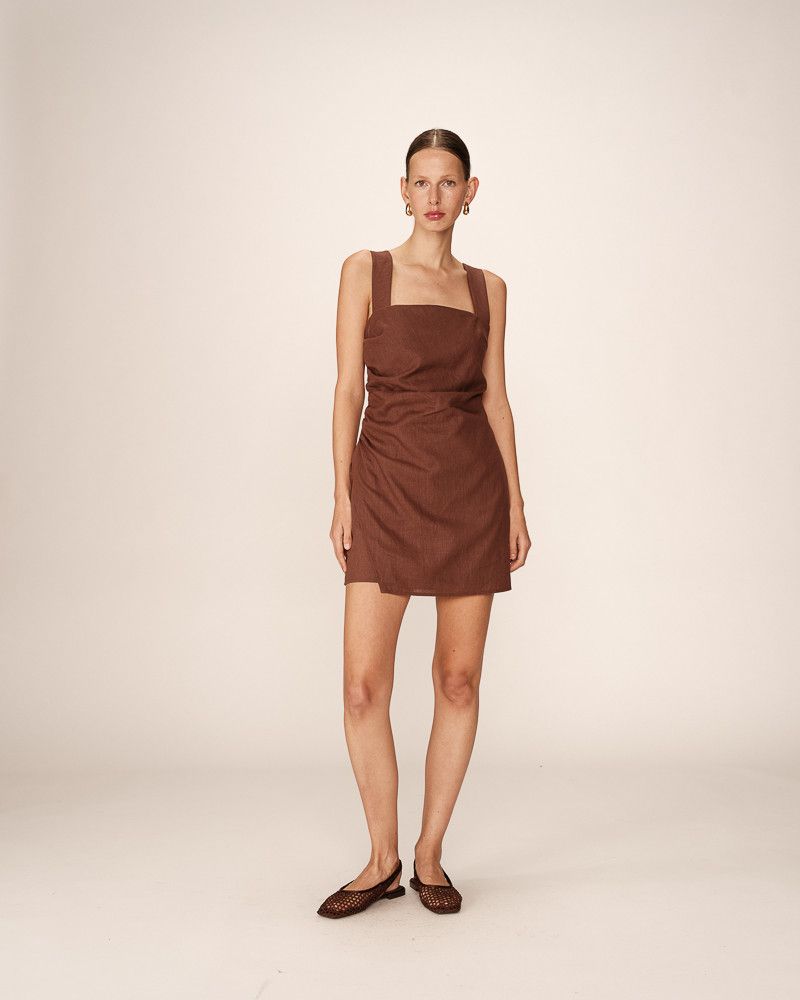 Short linen dress with square neckline