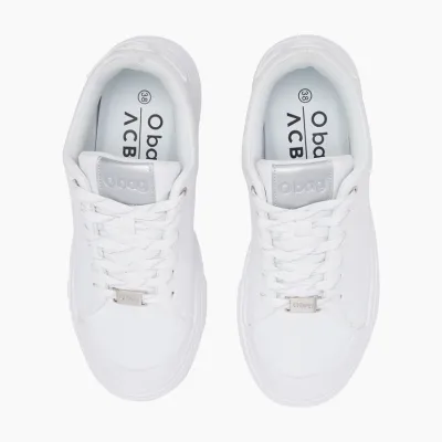 O sneakers white