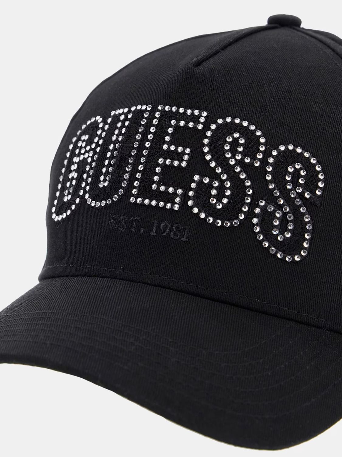 Cap with visor and logo