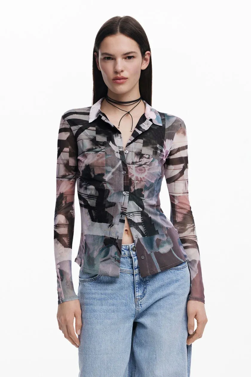 ​Slim fit shirt with arty print